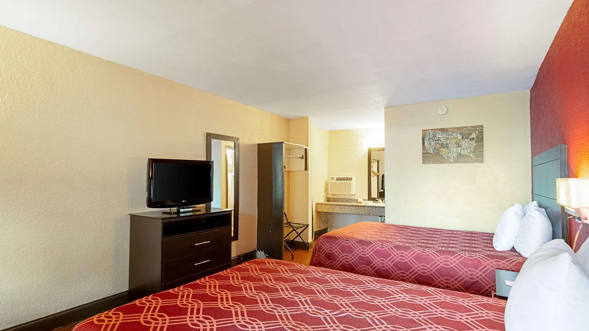 Ramada Limited Clearwater Hotel And Suites