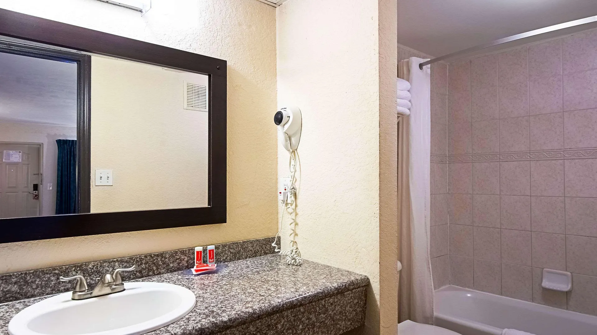 **  Ramada Limited Clearwater Hotel And Suites United States
