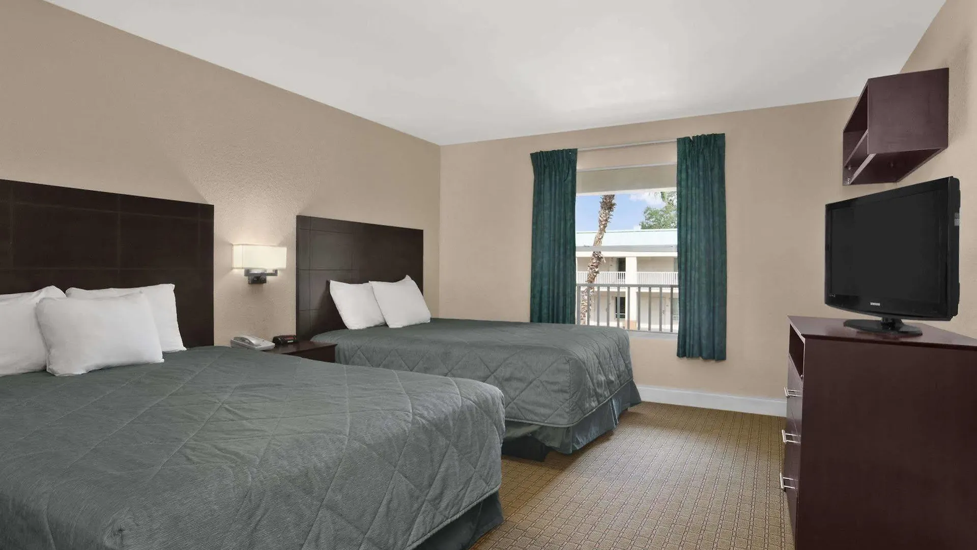 Ramada Limited Clearwater Hotel And Suites