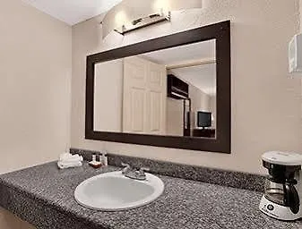 Ramada Limited Clearwater Hotel And Suites